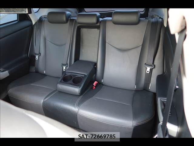 Toyota PRIUS 2015-02 6682824-19