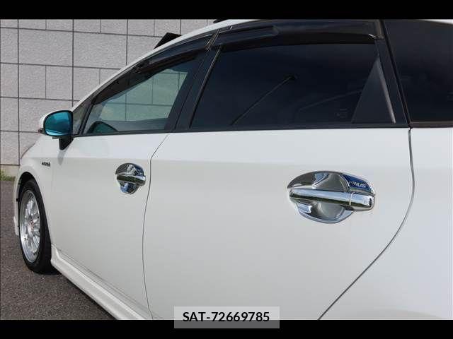 Toyota PRIUS 2015-02 6682824-24