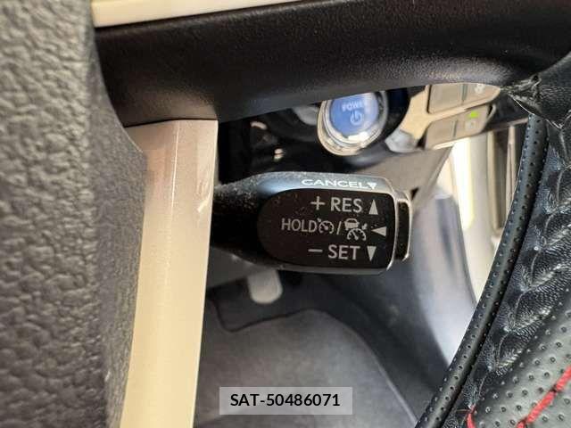 Toyota PRIUS 2018-04 6683962-9