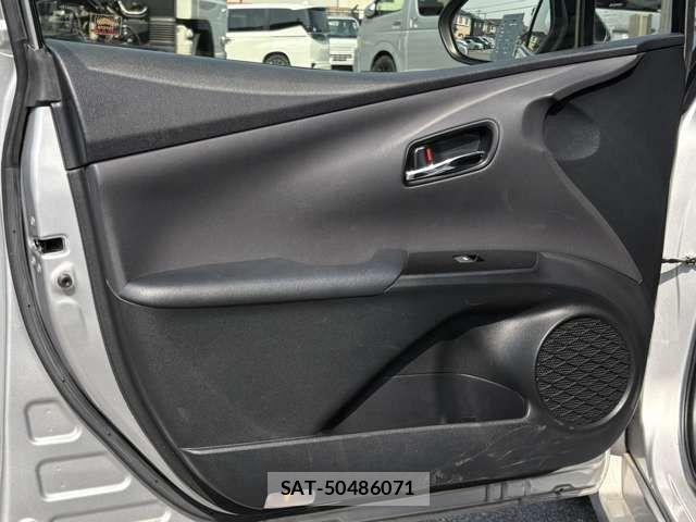 Toyota PRIUS 2018-04 6683962-19