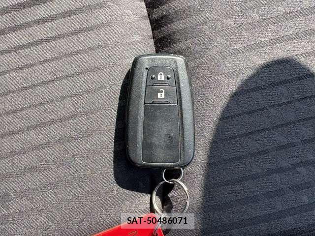 Toyota PRIUS 2018-04 6683962-5