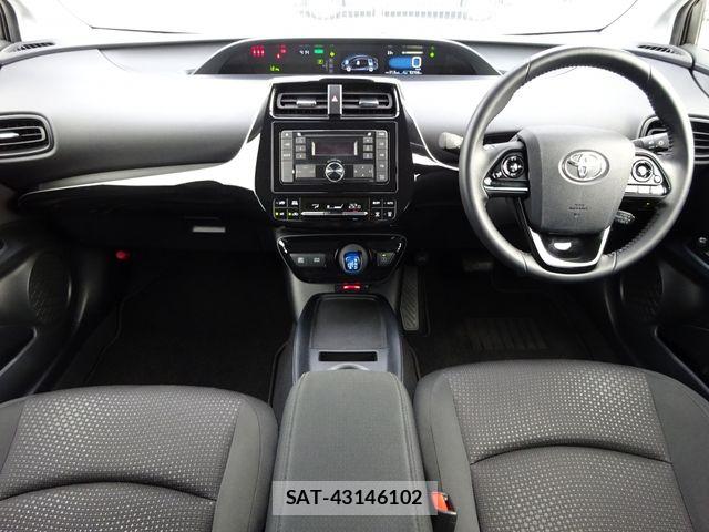 Toyota PRIUS 2021-03 6691196-1