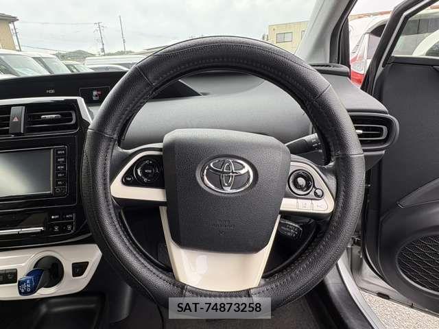 Toyota PRIUS 2018-04 6691197-11