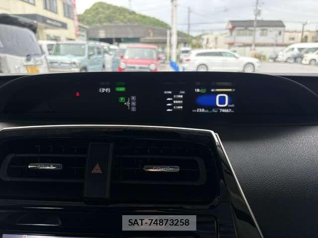 Toyota PRIUS 2018-04 6691197-15