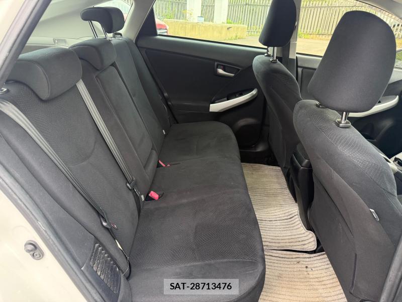 Toyota PRIUS 2012-10 1295219-12