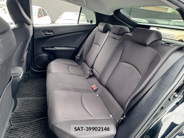 Toyota PRIUS 2018-06 6717083-11