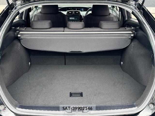 Toyota PRIUS 2018-06 6717083-12
