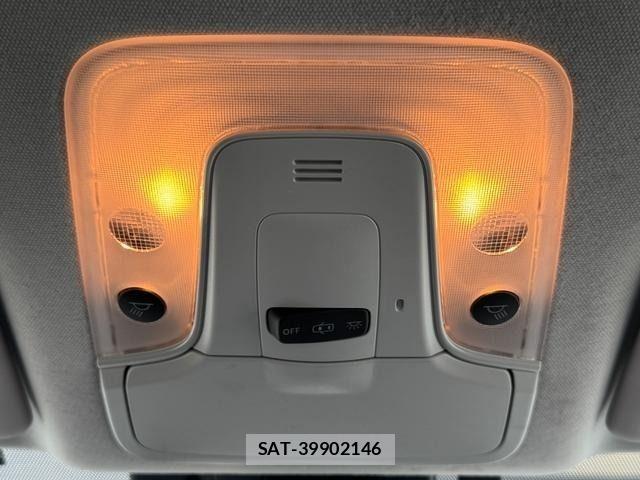 Toyota PRIUS 2018-06 6717083-27