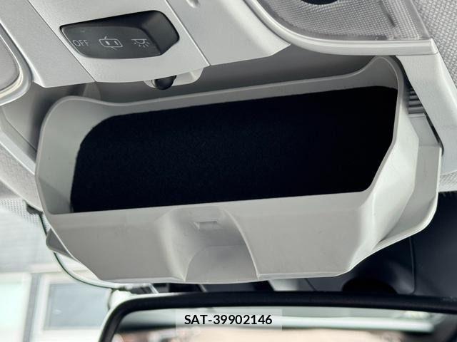 Toyota PRIUS 2018-06 6717083-28