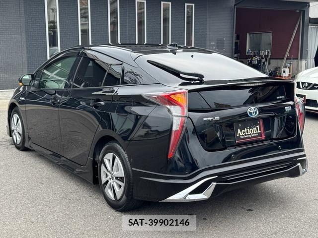 Toyota PRIUS 2018-06 6717083-3