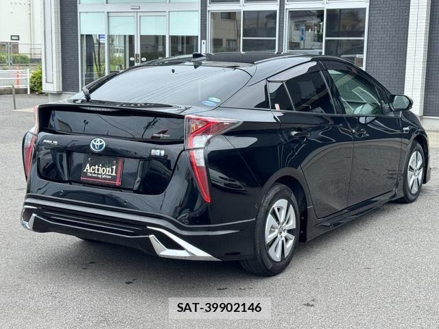 Toyota PRIUS 2018-06 6717083-5