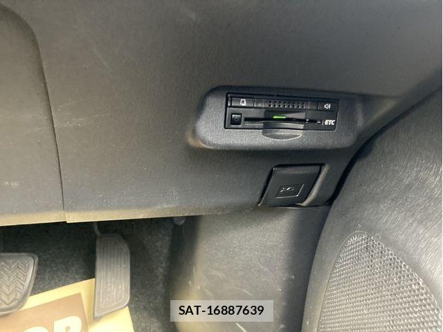 Toyota PRIUS 2015-04 6717085-13