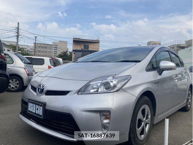 Toyota PRIUS 2015-04 6717085-1