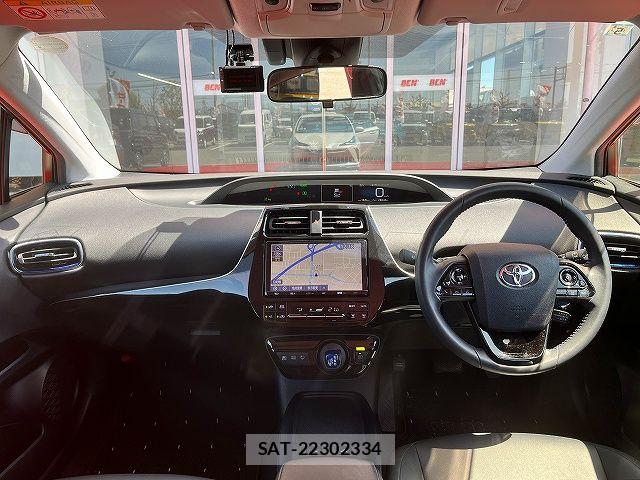 Toyota PRIUS 2019-05 6717070-1