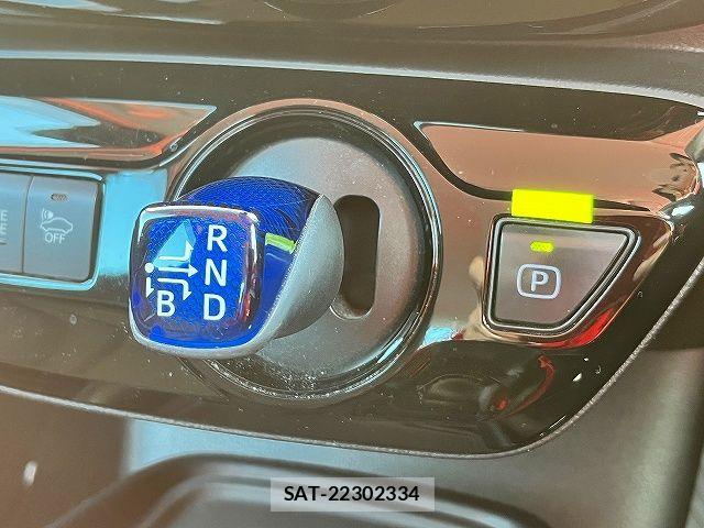 Toyota PRIUS 2019-05 6717070-19