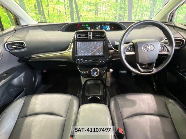Toyota PRIUS 2016-10 6717079-1