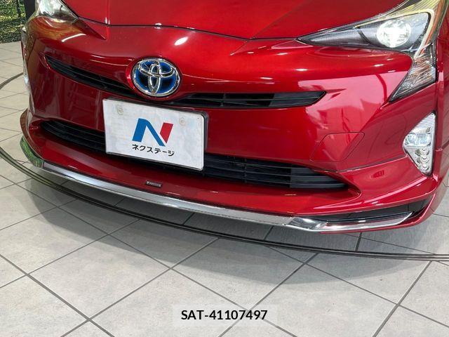 Toyota PRIUS 2016-10 6717079-2