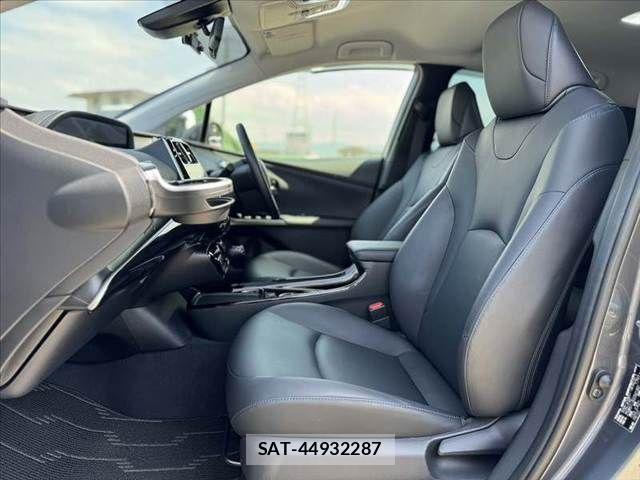 Toyota PRIUS 2022-03 6717069-16