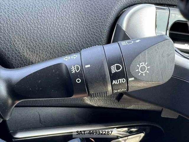 Toyota PRIUS 2022-03 6717069-22