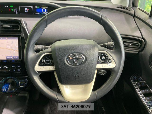 Toyota PRIUS 2017-06 6717072-10