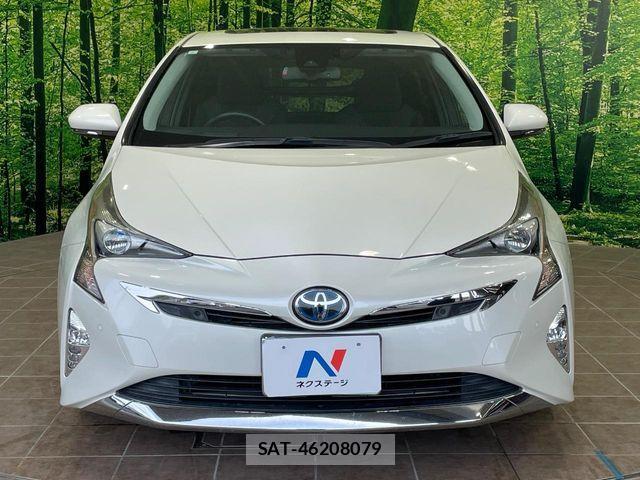 Toyota PRIUS 2017-06 6717072-13