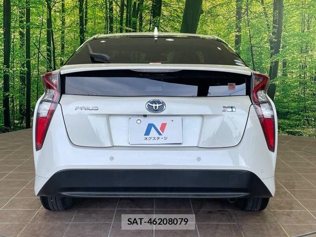 Toyota PRIUS 2017-06 6717072-14