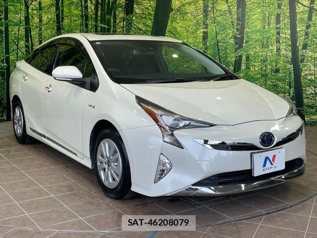 Toyota PRIUS 2017-06 6717072-15