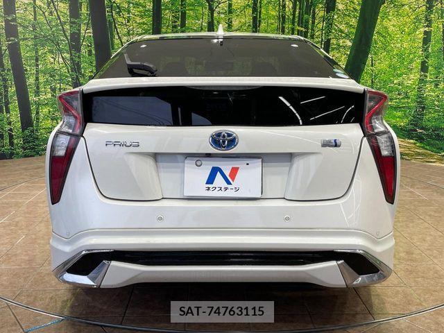 Toyota PRIUS 2016-06 6717081-14