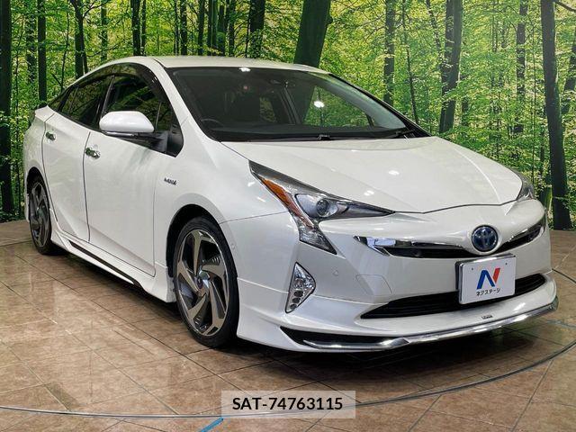 Toyota PRIUS 2016-06 6717081-15