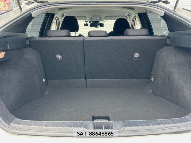Toyota PRIUS 2016-08 6717082-9