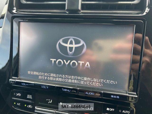 Toyota PRIUS 2016-08 6717082-2