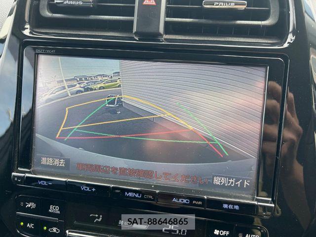 Toyota PRIUS 2016-08 6717082-3