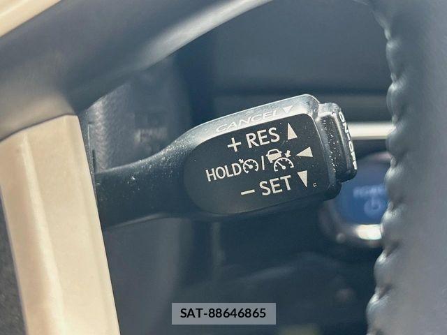 Toyota PRIUS 2016-08 6717082-5