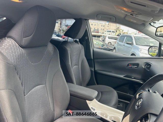 Toyota PRIUS 2016-08 6717082-7