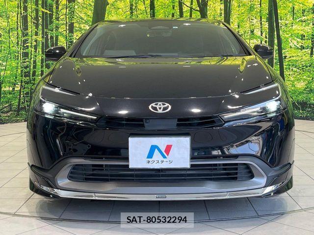 Toyota PRIUS 2023-04 6717060-13