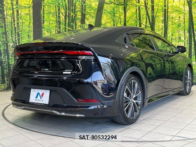 Toyota PRIUS 2023-04 6717060-16
