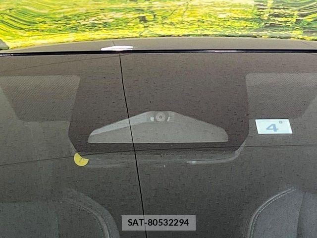 Toyota PRIUS 2023-04 6717060-4