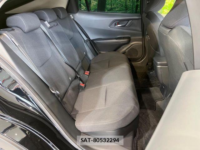 Toyota PRIUS 2023-04 6717060-8