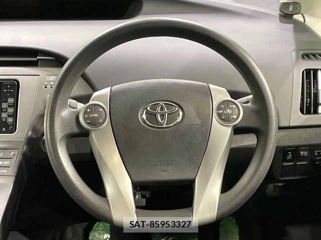Toyota PRIUS 2012-05 6752937-10