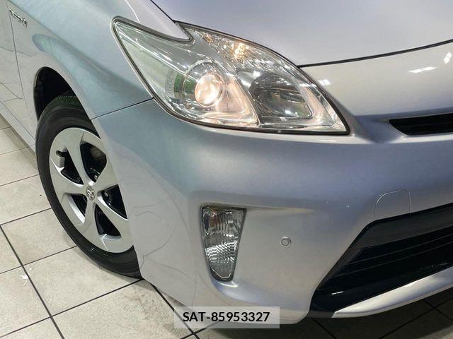 Toyota PRIUS 2012-05 6752937-11