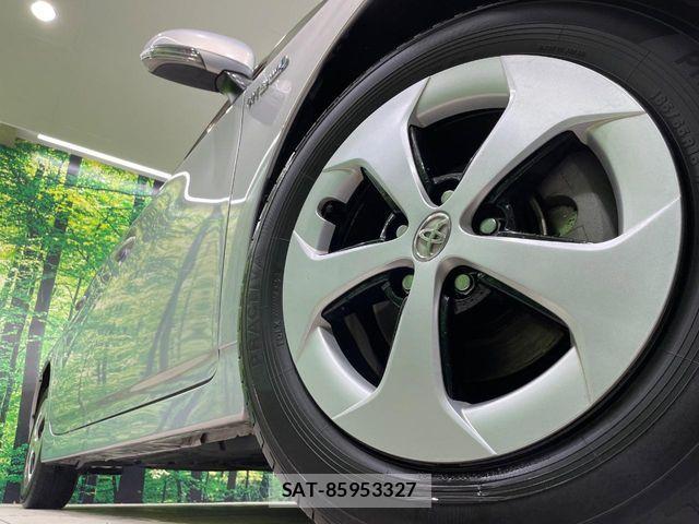 Toyota PRIUS 2012-05 6752937-12