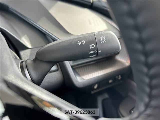 Toyota PRIUS 2025-04 6752864-25