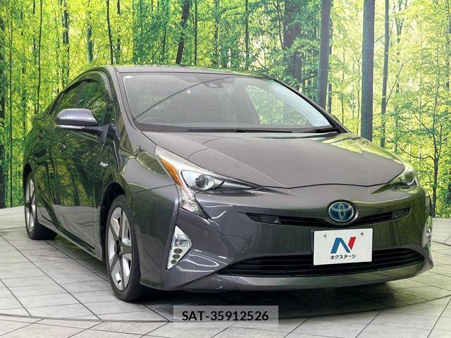 Toyota PRIUS 2017-06 6752915-15