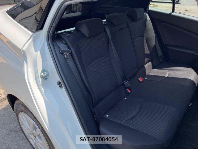 Toyota PRIUS 2017-04 6752923-9