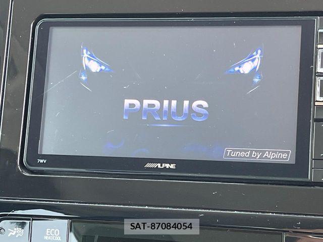Toyota PRIUS 2017-04 6752923-2