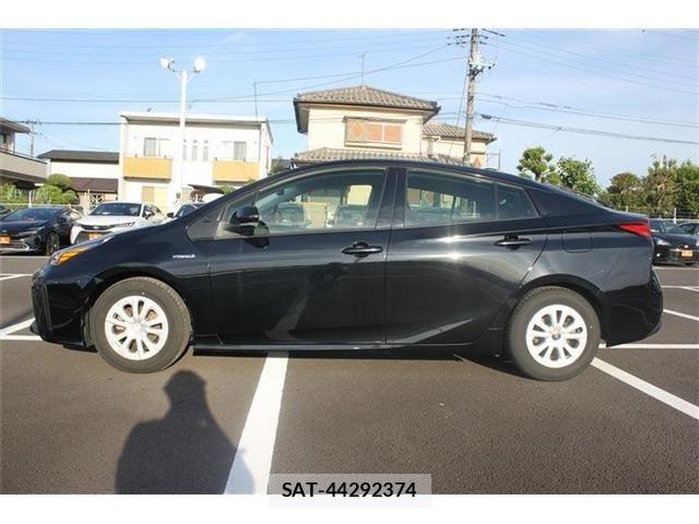 Toyota PRIUS 2019-09 6752905-9