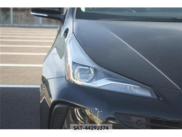 Toyota PRIUS 2019-09 6752905-10