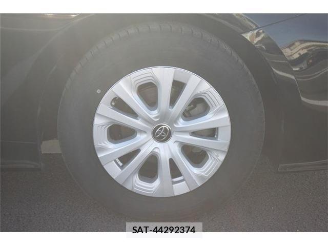 Toyota PRIUS 2019-09 6752905-12