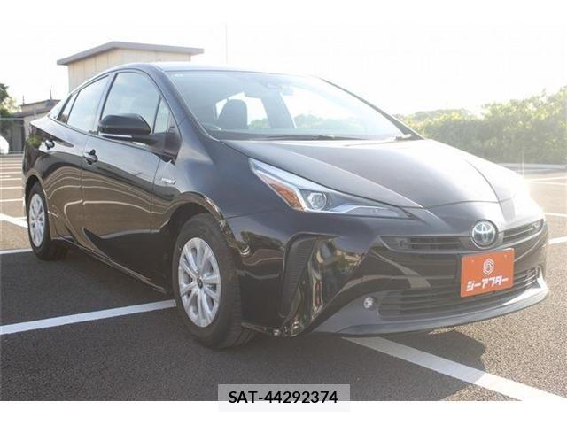 Toyota PRIUS 2019-09 6752905-19