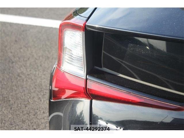 Toyota PRIUS 2019-09 6752905-25